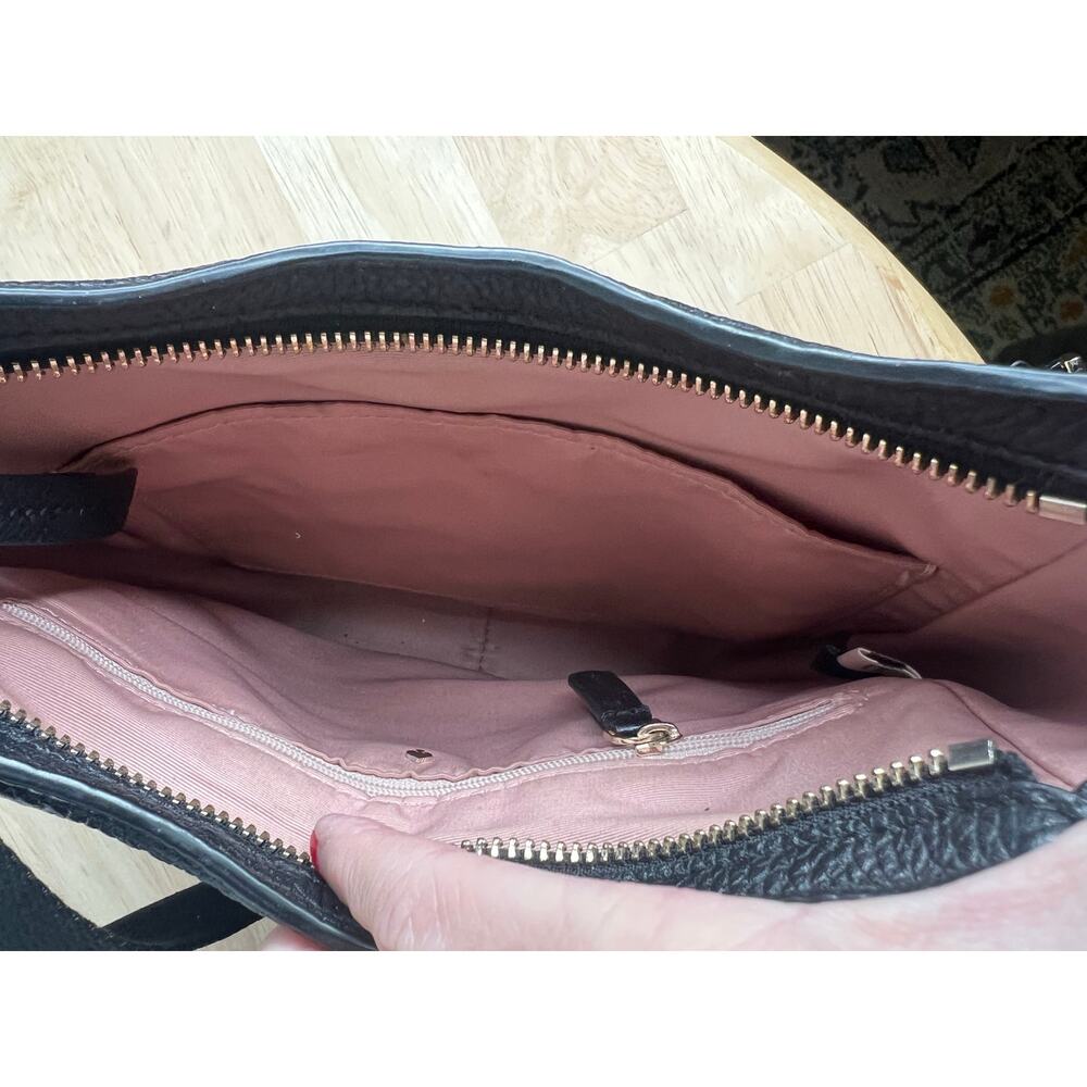 Kate Spade New York Roulette Medium Black Pebbled Messenger Bag and Wallet Set - Picture 4 of 11
